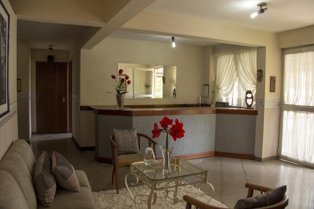 Residencial Vanessa Hotel กูรีตีบา ภายนอก รูปภาพ